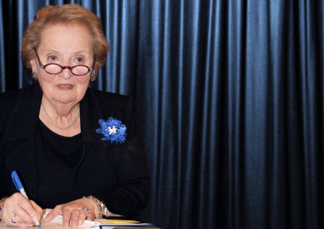 Brož pro Madeleine Albright