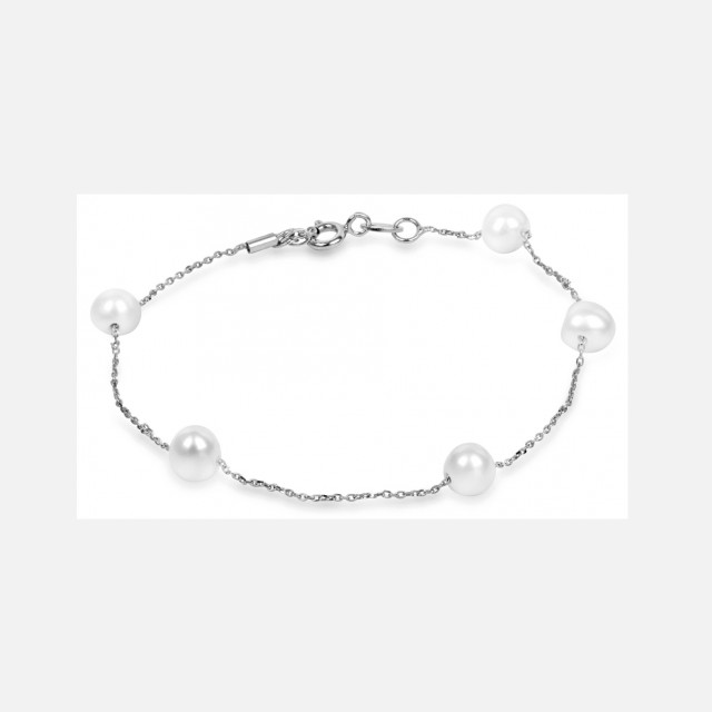 Silver bracelet with pearls
