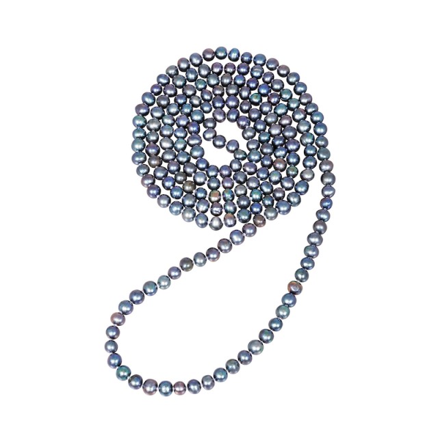 Dlouhý perlový náhrdelník