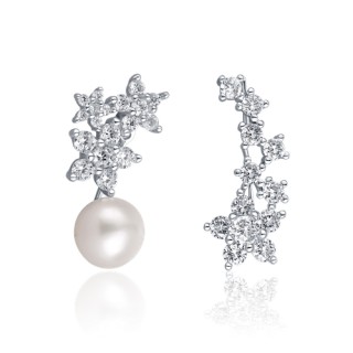 Luxusní asymetrické náušnice s pravou perlou