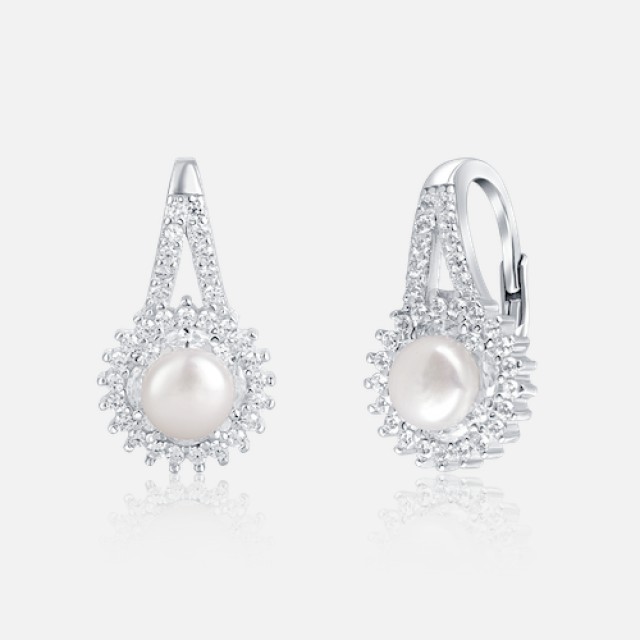 Glittering pearl earrings with secure fastening