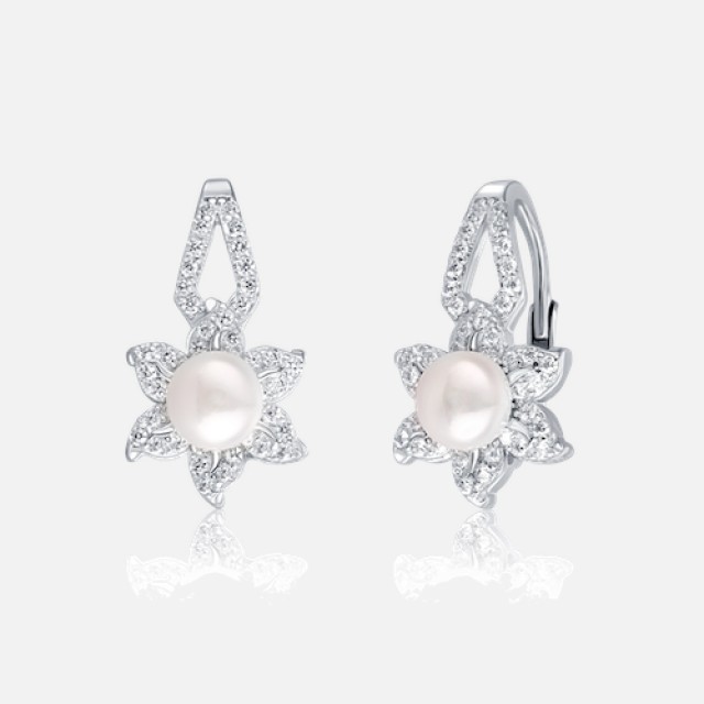 Pearl earrings with zircons and secure fastening