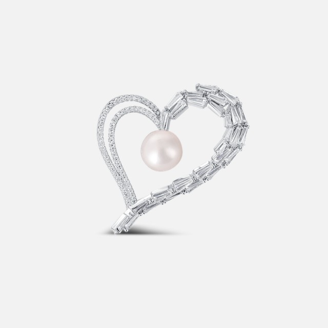 Krásná brož asymetrické srdce s pravou perlou