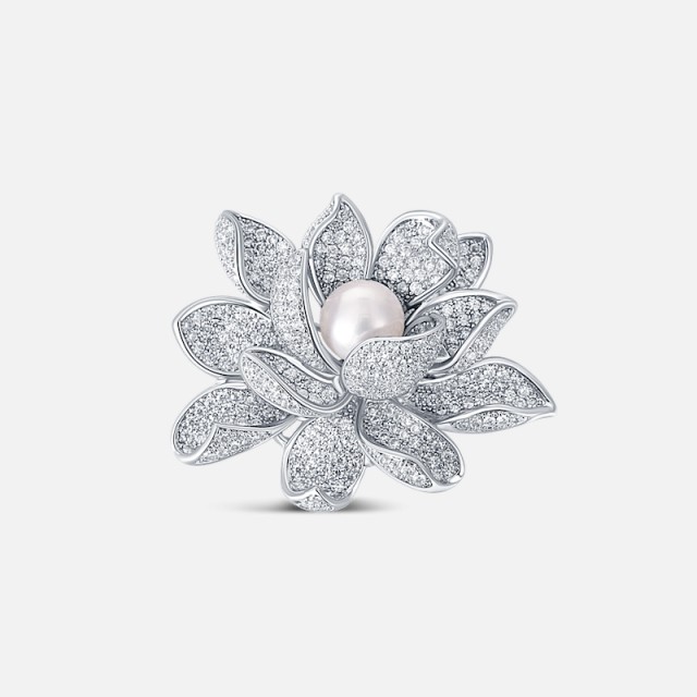 Třpytivá perlová brož lotosový květ